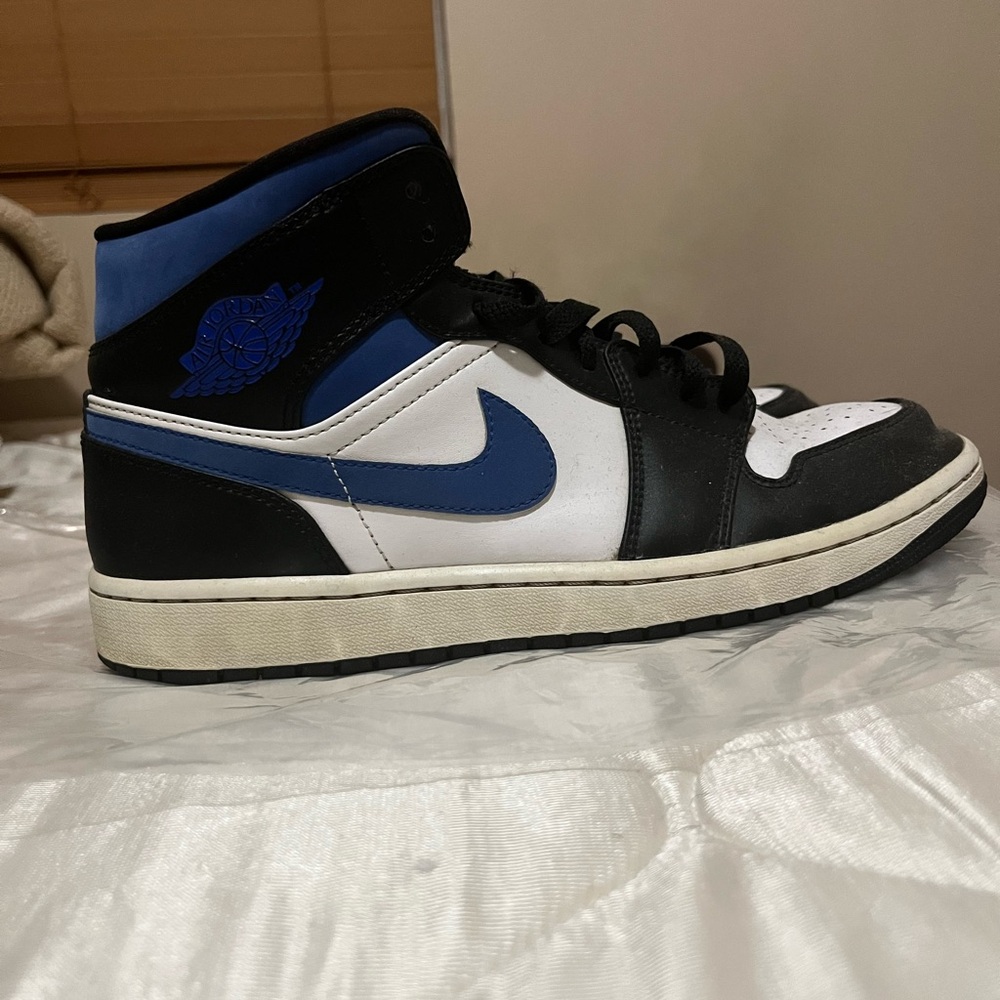 Jordan 1 mid racer blue. Size 10 (Used condition)